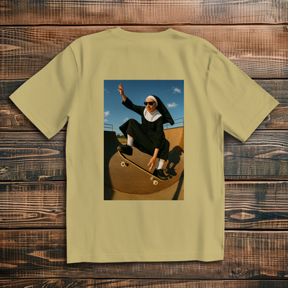 Oversize T-Shirt Skating Nun