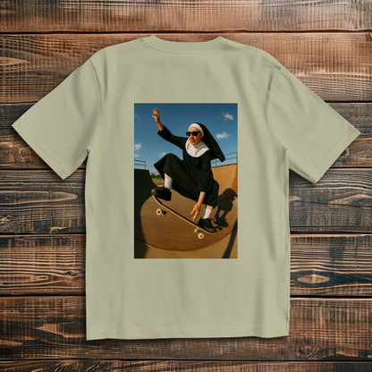 Oversize T-Shirt Skating Nun